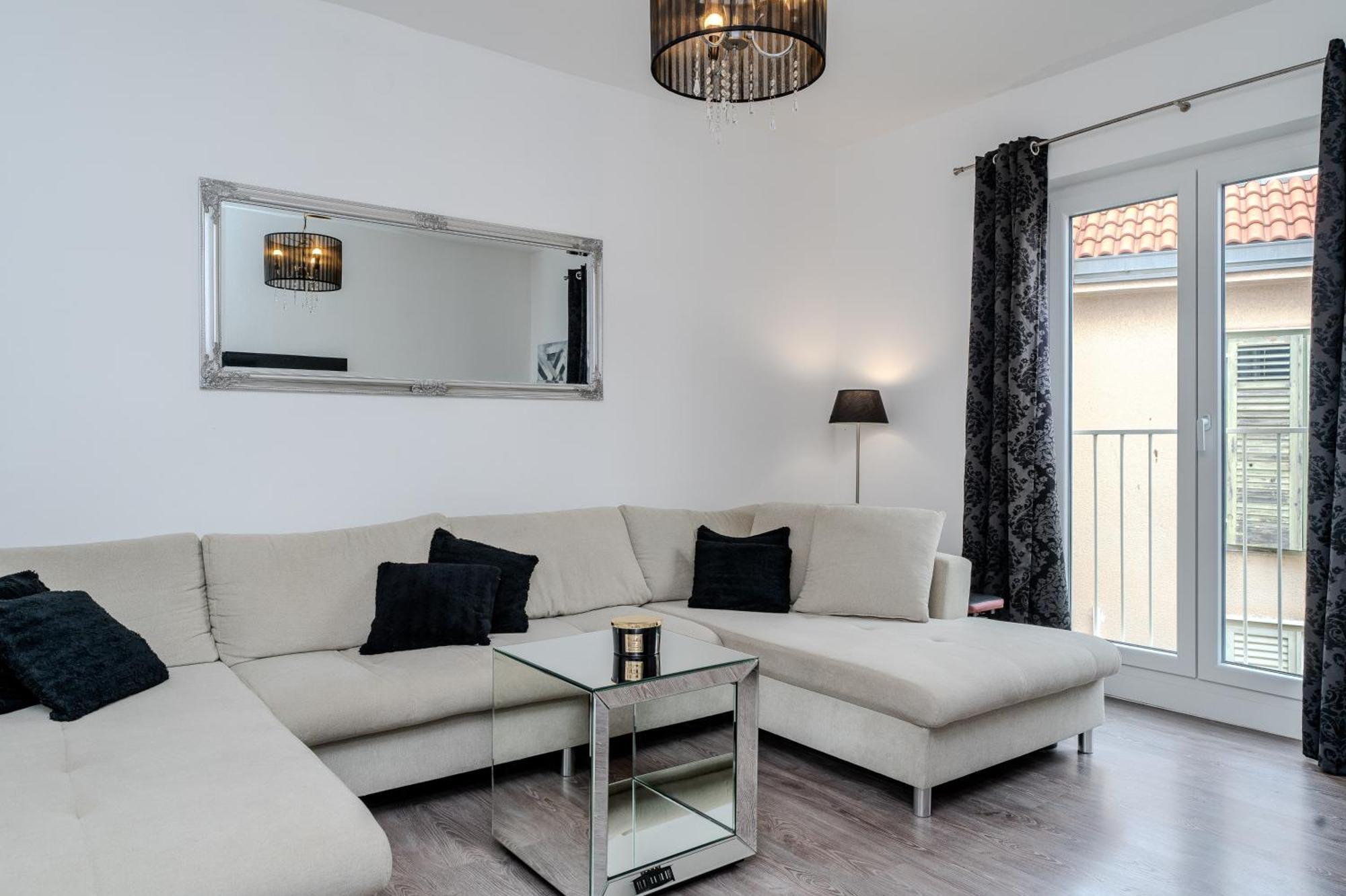 Zadar Center Apartment Verdi,Big & Cosy エクステリア 写真
